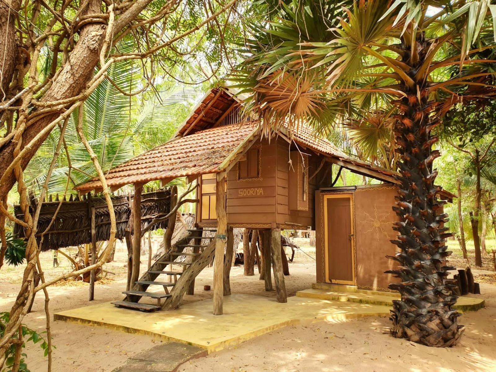 Light House Beach Hut Komari Exterior photo
