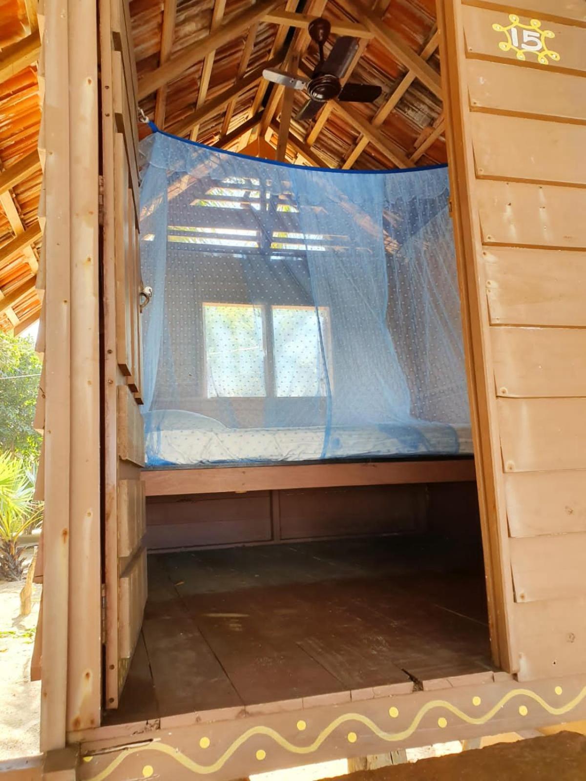 Light House Beach Hut Komari Exterior photo