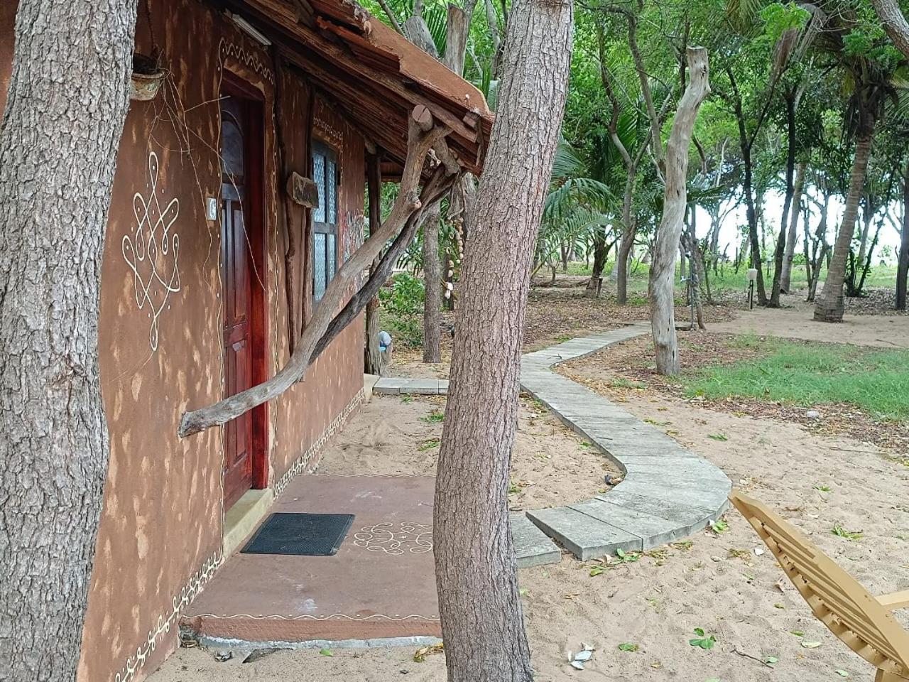 Light House Beach Hut Komari Exterior photo