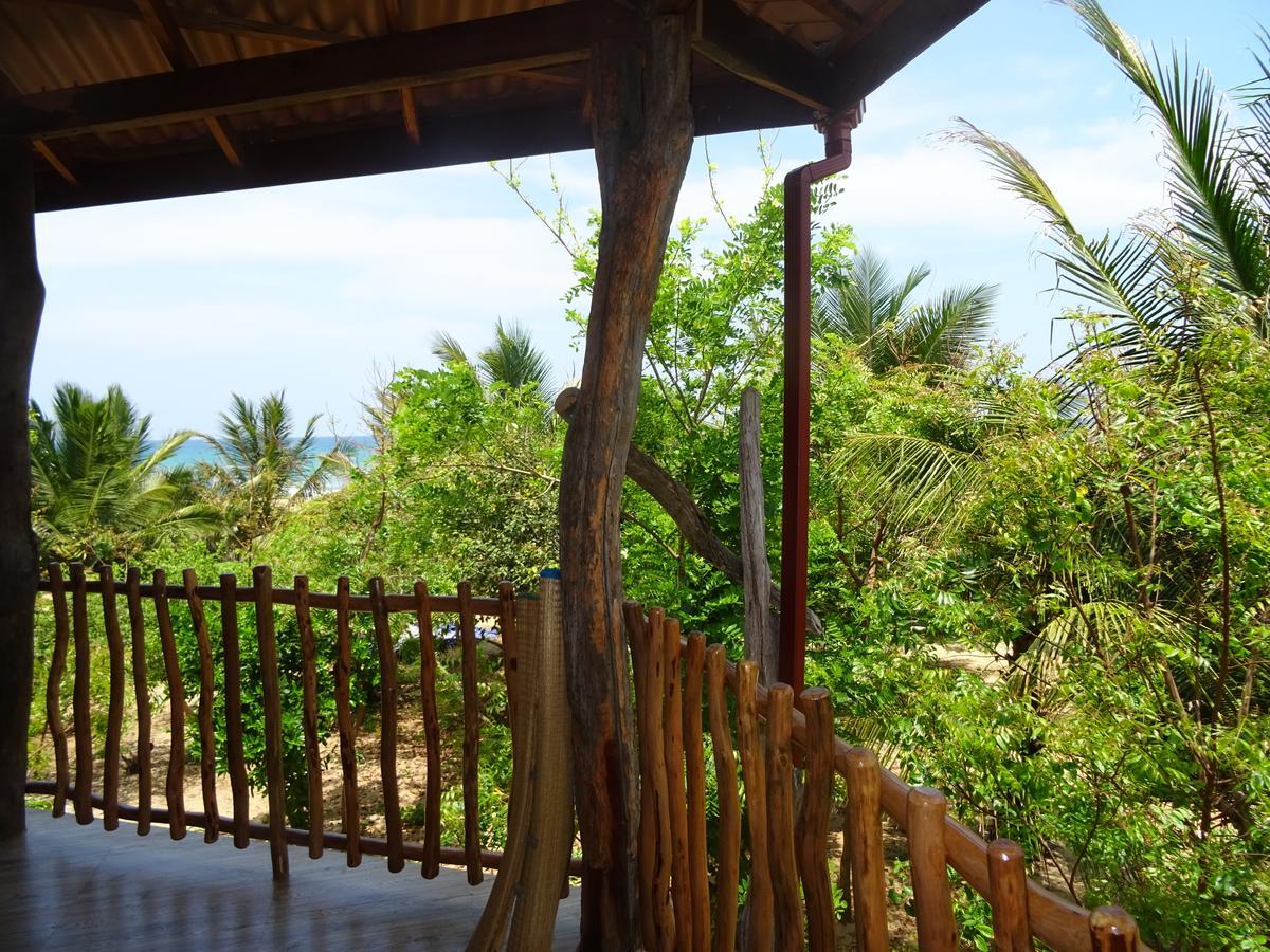 Light House Beach Hut Komari Exterior photo