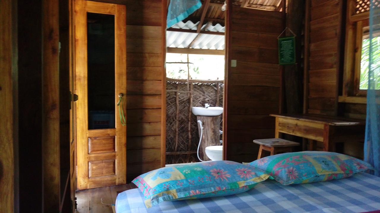 Light House Beach Hut Komari Exterior photo